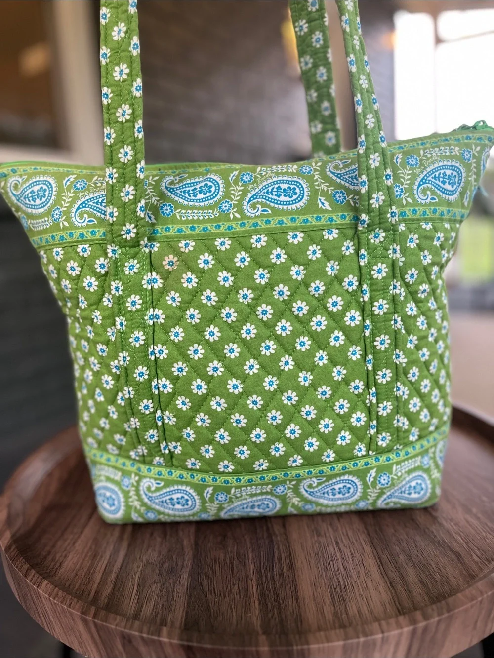Vera Bradley minimal signs